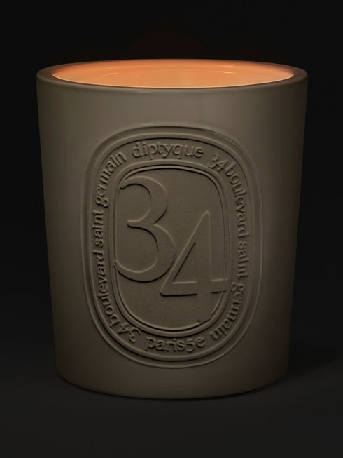 diptyque-34-scented-candle-1500g-in-dark-background