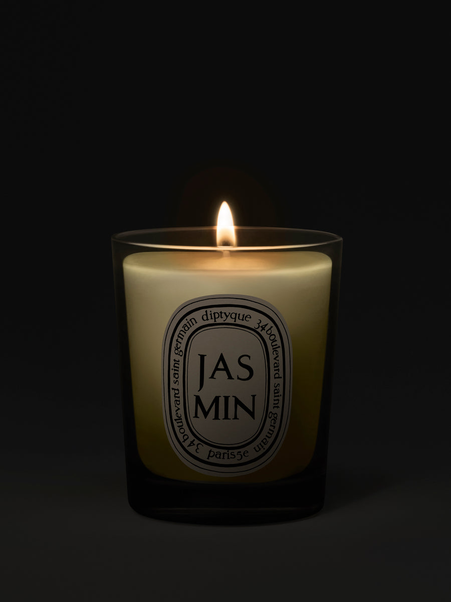 diptyque-jasmin-small-scented-candle-70g-in-dark-background