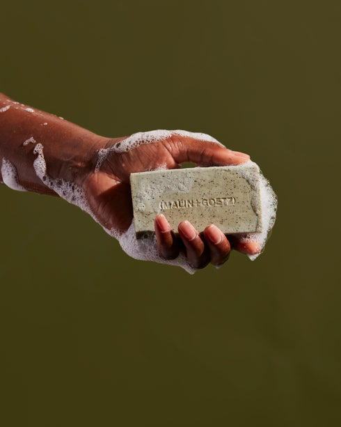 eucalyptus mandelic acid exfoliating bar