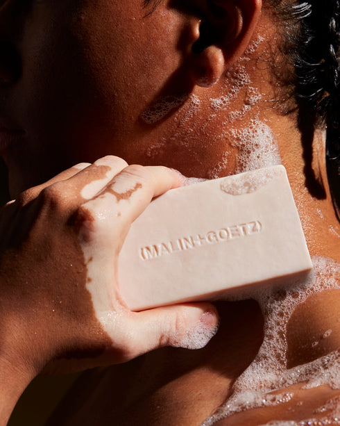 vitamin b5 hydrating bar - strawberry
