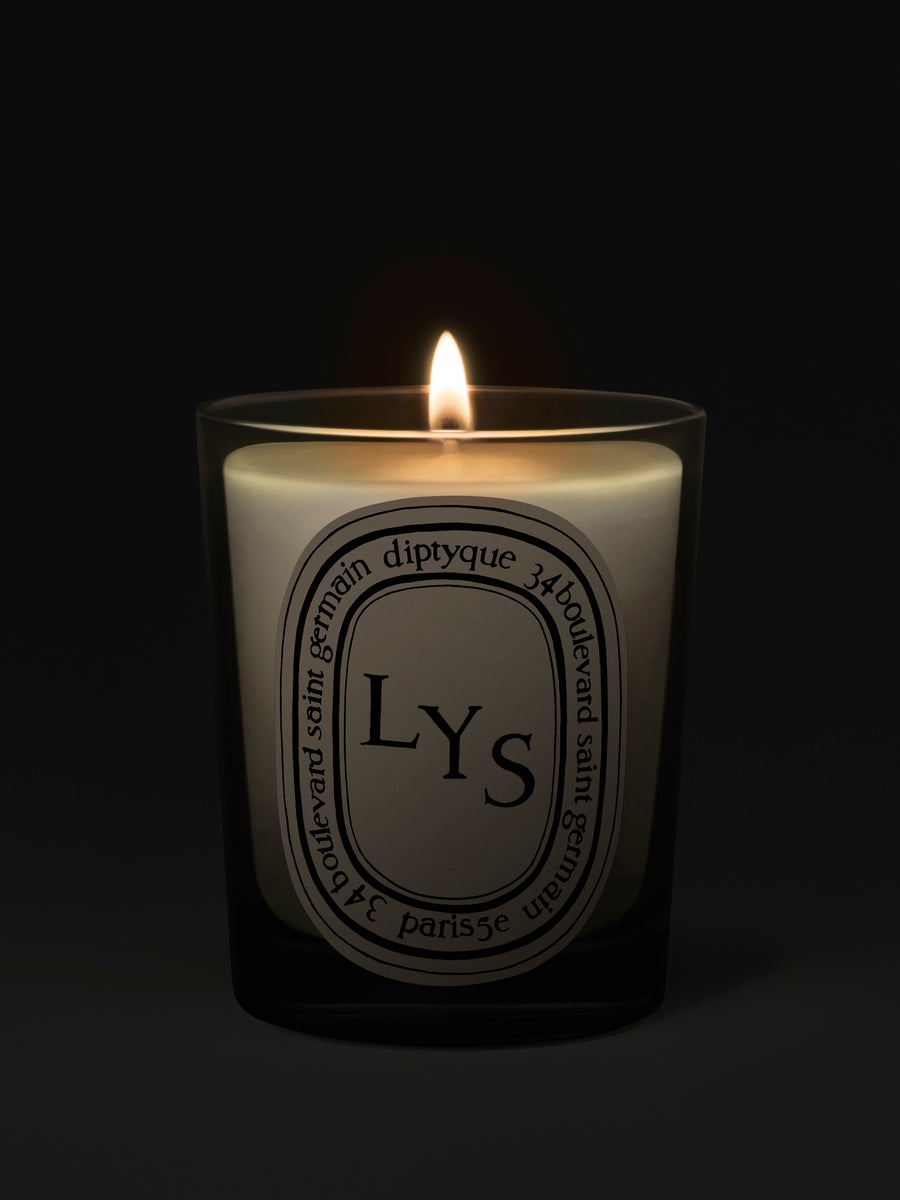 diptyque-lys-scented-candle-190g-in-dark-background