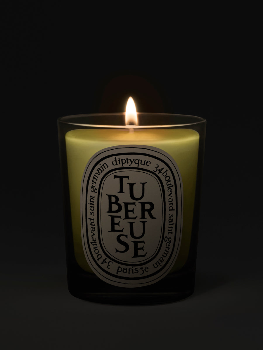 diptyque-tubereuse-scented-candle-190g-in-dark-background