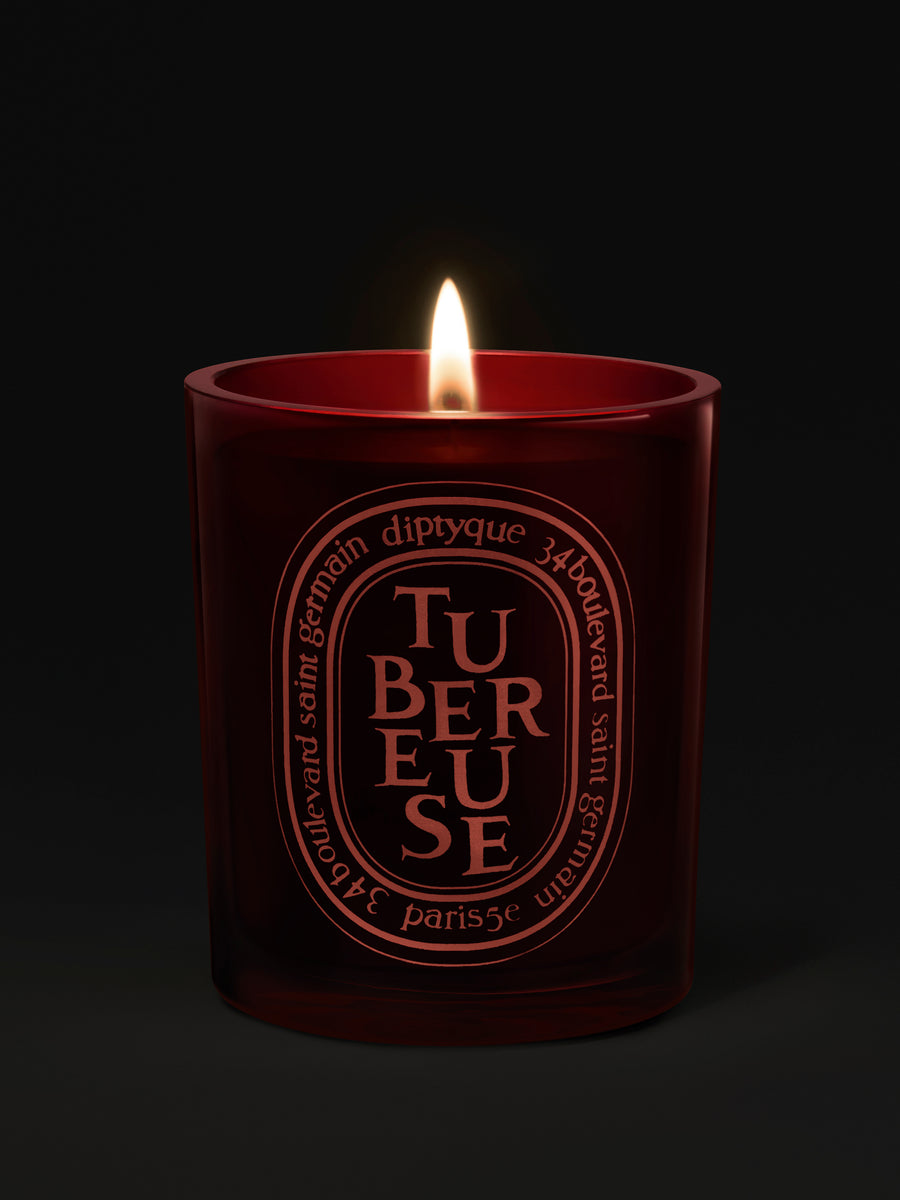 diptyque-tubereuse-scented-candle-300g-in-dark-background